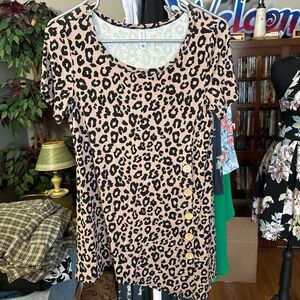 Leopard Print Short Sleeve Top